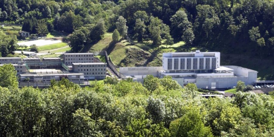 Der Prozess gegen sieben mutmassliche Juwelendiebe wird direkt im Tessiner Gefängnis La Farera durchgeführt und live in den Gerichtssaal übertragen. (Archivbild)