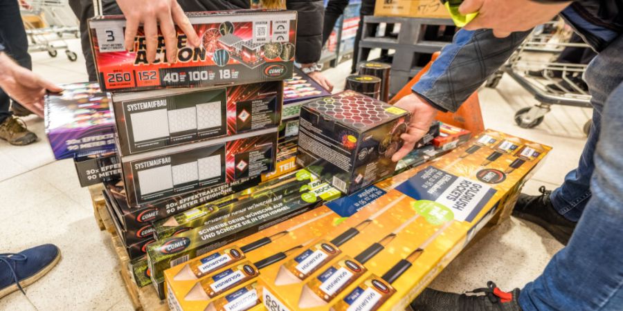 Die Initiative «Für eine Einschränkung von Feuerwerk» kommt zur Volksabstimmung. (Symbolbild)