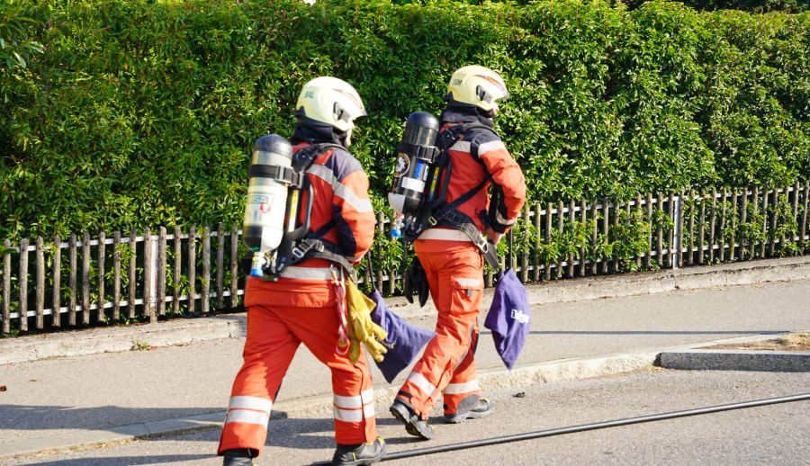 Im Einsatz standen die Stützpunkt Feuerwehr Meilen, zwei Krankenwagen sowie die Kantonspolizei Zürich.