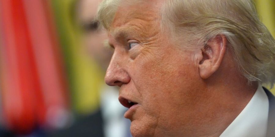 Quantencomputer sollen drastisch leistungsstärker als heutige Technik werden. Donald Trump springt nun auch auf den Zug auf und will der US-Regierung eine bessere Position verschaffen.
