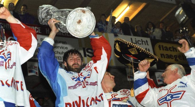 Felix Hollenstein gewann mit dem EHC Kloten viermal den Meistertitel. EHC Kloten