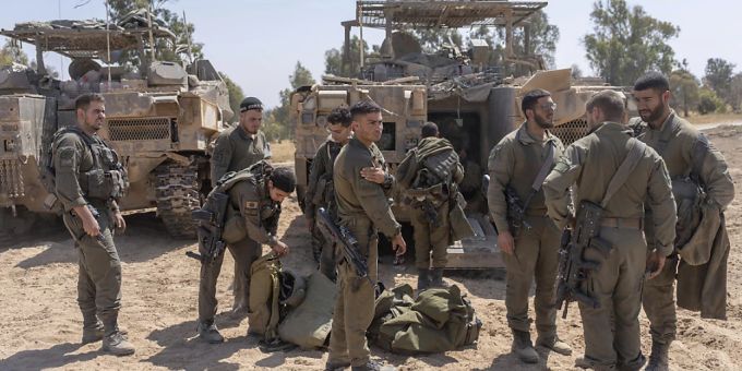 Der «sich erhebende Löwe» spielt auch auf die von der israelischen Führung reklamierte und propagierte missionarische Rolle Israels in der Nahost-Region an. (Archivbild) Soldaten