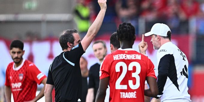 Thomas Tuchel ist bei der Partie gegen den 1.FC Köln gesperrt. Thomas Tuchel
