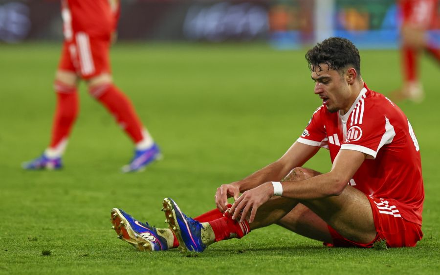 Aleksander Pavlovic sollte in der Deutschen Nationalmannschaft eine Schlüsselrolle einnehmen. Nun fällt er aber einmal mehr verletzt aus.