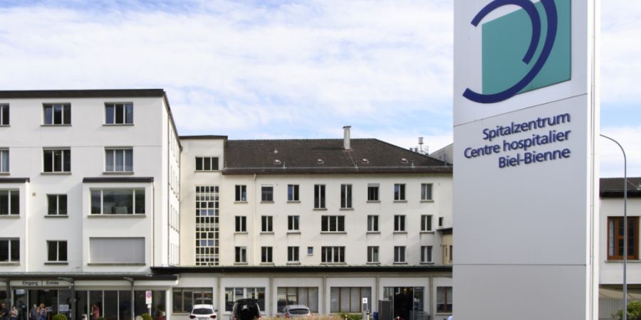 Das Spitalzentrum Biel plant einen Neubau in Biel-Brügg. Es rückt damit näher an Aarberg heran. (Archivbild)