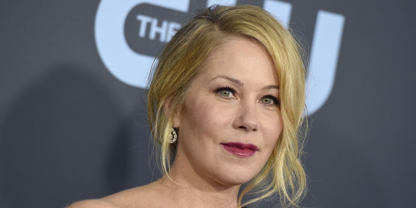 Christina Applegate liegt wegen Schmerzen oft tagelang im Bett | Nau.ch
