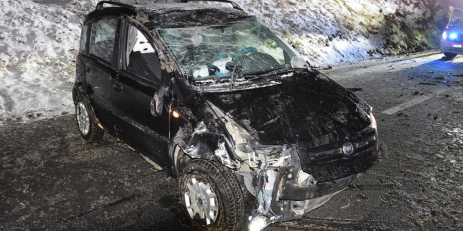 Das Auto der 33-jährigen Italienerin überschlug sich.