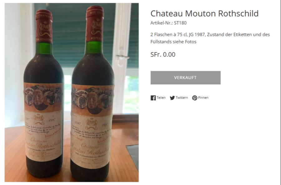 Gleiches gilt für diese beiden Weinflaschen.