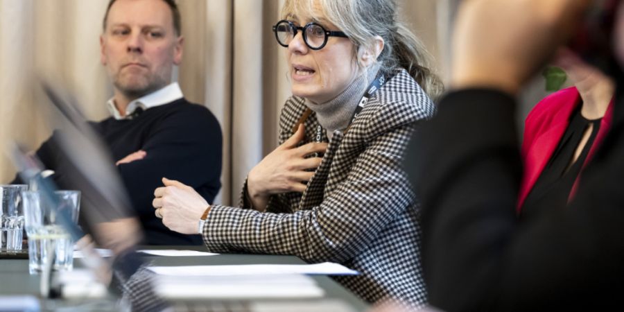 Die Bieler Schauspielerin Anna Pieri Zuercher am Sonntag an der Medienkonferenz von Kulturschaffenden gegen SRG-Halbierungsinitiative.