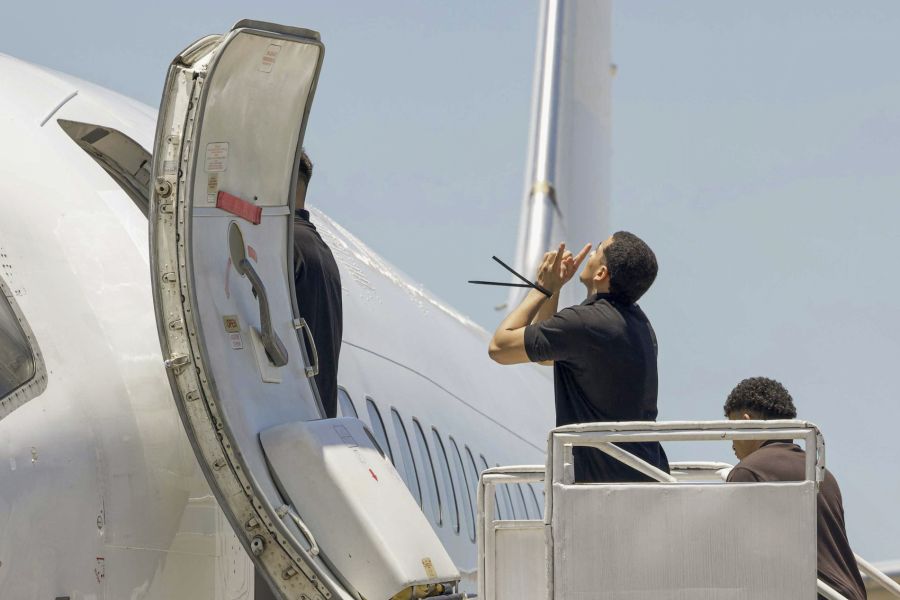 Ruanda erhielt beispielsweise 7,5 Millionen Dollar und nahm sechs Migranten auf.