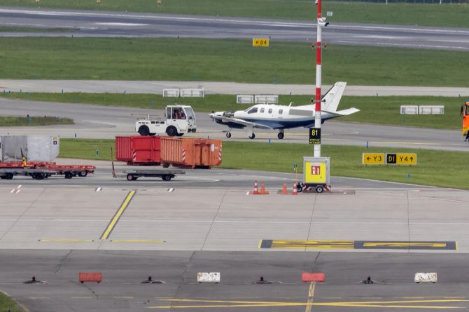 Flugzeug