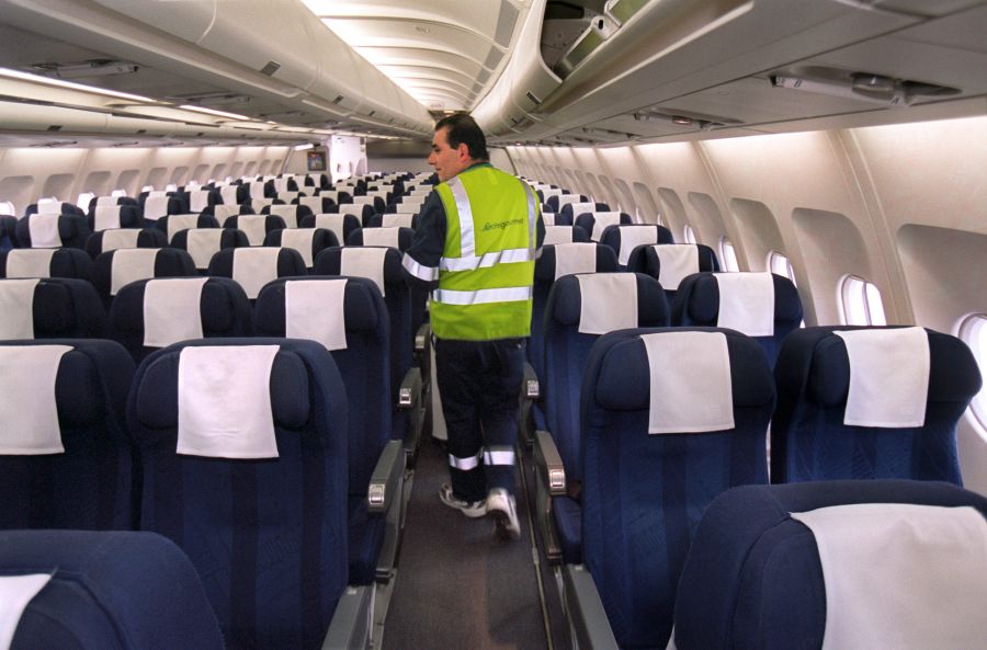 Auch die Swiss setzt in vielen ihren Flugzeugen auf blaue Sitze.