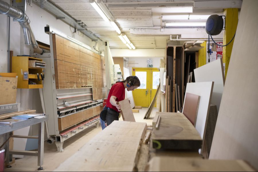 Sind auf Baustellen vielfach sexueller Belästigung ausgesetzt: Frauen in Bauberufen.