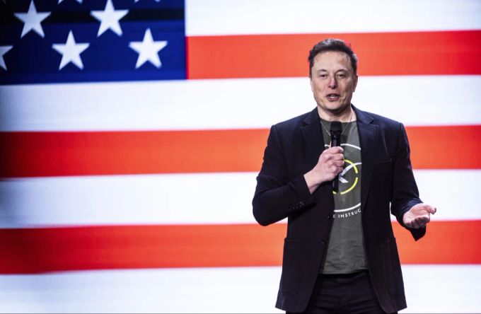 Elon Musk findet Gefallen darin, das politische Geschehen in den USA zu beeinflussen. Elon Musk