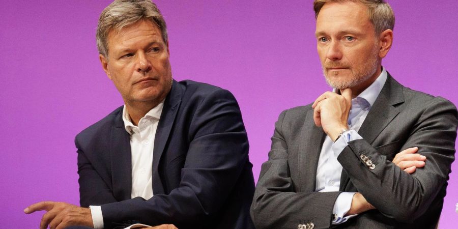 Streiten über die Wirtschaftspolitik: Minister Habeck und Lindner