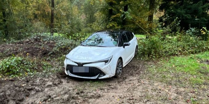 Nuglar SO: Ein im Wald steckengebliebenes Auto führte zur Festnahme eines Einbrechers. Festnahme in Nuglar