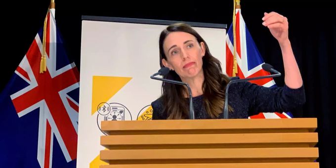 Jacinda Ardern, Premierministerin von Neuseeland, spricht mit den Medien. (Archivbild) Coronavirus - Neuseeland