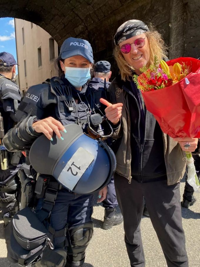 Der Musiker Chris von Rohr an einer Demonstration gegen die Massnahmen gegen das Coronavirus. Chris von Rohr