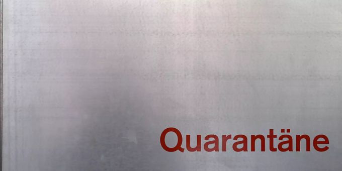 Wer ab Donnerstagabend aus dem Vereinigten Königreich in die Schweiz reist, muss sich in eine zehntägige Quarantäne begeben. (Symbolbild) Wer ab Donnerstagabend aus dem Vereinigten Königreich in die Schweiz reist, muss sich in eine zehntägige Quarantäne begeben. (Symbolbild)