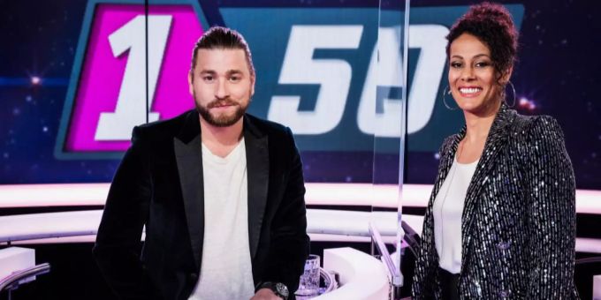 Sänger Baschi und Angélique Beldner bei «1 gegen 100». baschi