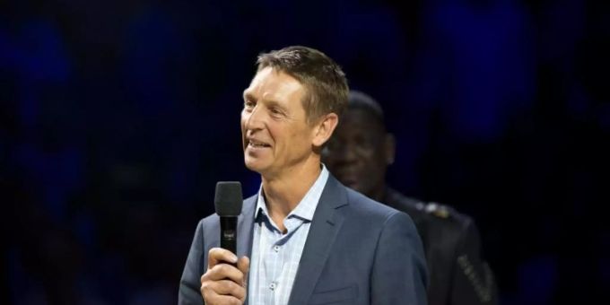 Berlin - Schrempf erster deutscher Basketballer in Fiba-Ruhmeshalle