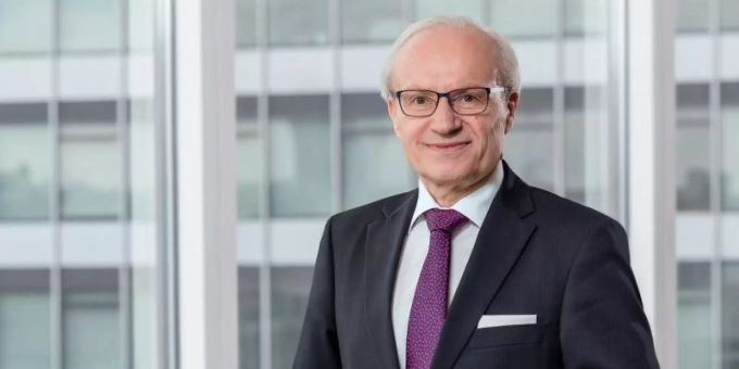 Helmut Gottschalk, ehemaliger Aufsichtsratsvorsitzender der genossenschaftlichen DZ Bank, soll neuer Aufsichtsratsvorsitzender der Commerzbank werden. Foto: Rene Spalek/DZ BANK AG/dpa Helmut Gottschalk, ehemaliger Aufsichtsratsvorsitzender der genossenschaftlichen DZ Bank, soll neuer Aufsichtsratsvorsitzender der Commerzbank werden. Foto: Rene Spalek/DZ BANK AG/dpa