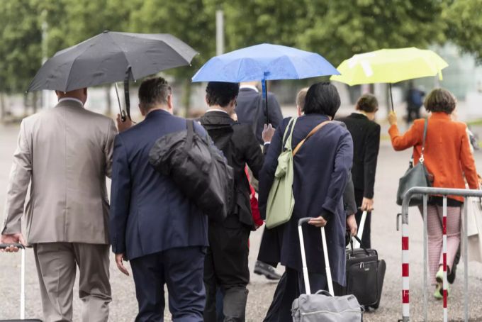 Für eine Abkühlung sorgten bisher keine Freibäder sondern vor allem das Wetter im Mai. Freibad Regen