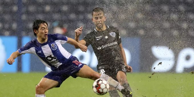 Shoya Nakajima (links) drohen bis zu acht Jahre Gefängnis. Der Japaner wurde vom FC Porto ausgeliehen. FC Porto
