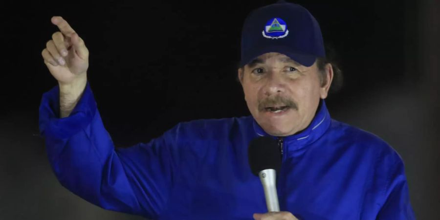 ARCHIV - Daniel Ortega, Präsident von Nicaragua, spricht bei der Einweihungsfeier einer Autobahnüberführung. Foto: Alfredo Zuniga/AP/dpa