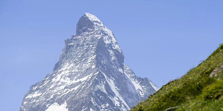 In Zermatt, Piotta TI und Disentis GR sind die Temperaturen auf neue Rekordwerte für den Monat März angestiegen. In Zermatt wurde der alte Rekord aus dem Jahr 1994 am Nachmittag mit 16 Grad um 1,2 Grad übertroffen. (Archivbild)