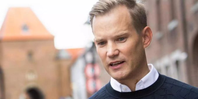 Hendrik Streeck kritisiert in einem Interview die Corona-Politik: Es sei nicht gut, wenn sich ganze Bevölkerungsgruppen nicht wahrgenommen fühlten, so der Virologe. Foto: Federico Gambarini/dpa Hendrik Streeck kritisiert in einem Interview die Corona-Politik: Es sei nicht gut, wenn sich ganze Bevölkerungsgruppen nicht wahrgenommen fühlten, so der Virologe. Foto: Federico Gambarini/dpa