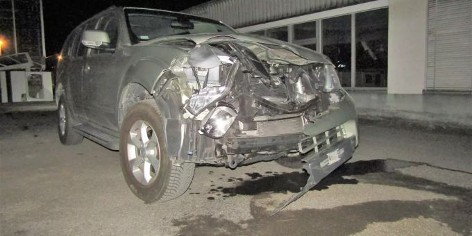 An beiden Fahrzeugen entstand Sachschaden. Kantonspolizei Glarus