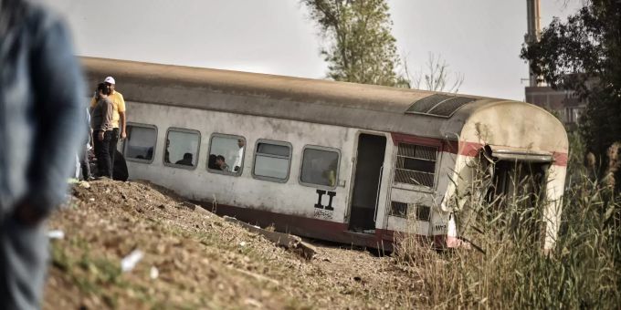 In der Nähe von Kairo kam es zu einem schweren Zugunglück. zug