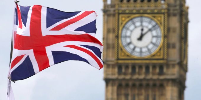 Vor 7 Jahren - Briten verloren nach Brexit-Votum Vertrauen in Politiker