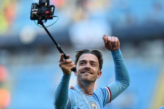 Jack Grealish mit Selfie-Stick bei der Meisterfeier Ende Mai. Jack Grealish