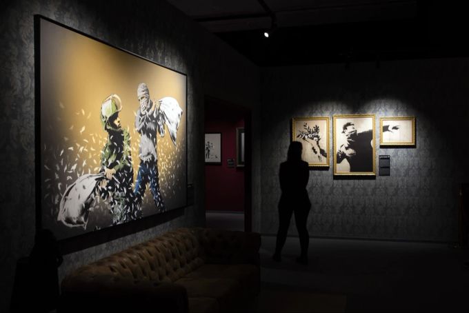 Eine Ausstellung mit Werken von Banksy in Zürich, 2023. (Symbolbild) banksy