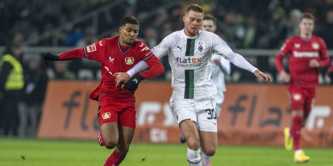Nico Elvedi spielt seit 2015 für Mönchengladbach in der Bundesliga. Nico Elvedi