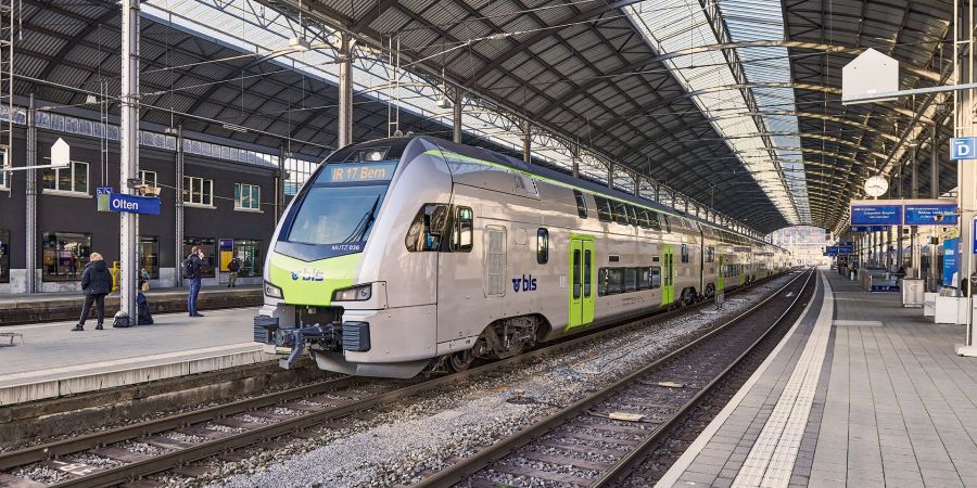 Fernverkehr der BLS am Bahnhof Olten.