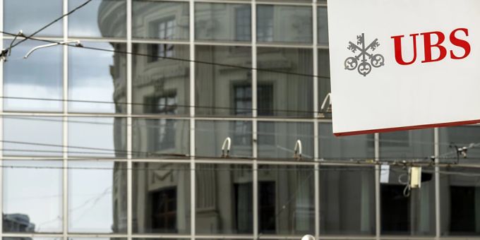 Der Bundesrat ist dafür, dass eine Parlamentarische Untersuchungskommission (PUK) die Notfusion der CS mit der UBS unter die Lupe nimmt. (Archivbild) Der Bundesrat ist dafür, dass eine Parlamentarische Untersuchungskommission (PUK) die Notfusion der CS mit der UBS unter die Lupe nimmt. (Archivbild)