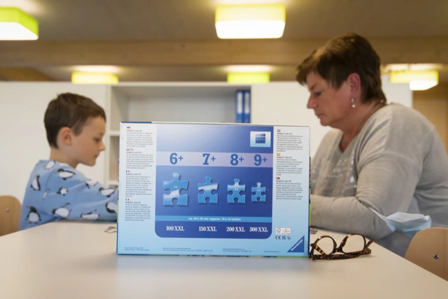 Fach- und Lehrpersonen hätten schlichtweg nicht genug Zeit, um ein «nachhaltiges Funktionieren» des neuen Schulsystems zu ermöglichen. (Symbolbild)