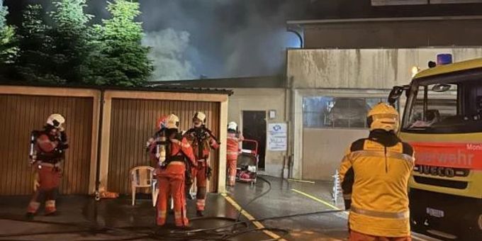 Hausanbau in Flammen - Brand in Dübendorf ZH sorgt für Sachschaden