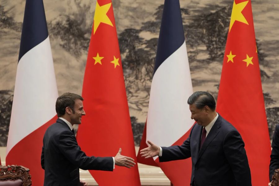 Erst vor zwei Wochen hatte Emmanuel Macron Xi Jinping in China besucht.