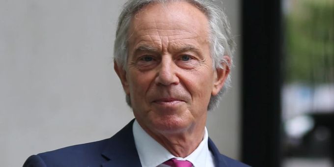 Ritter des Hosenbandordens: Sir Tony Blair. Ritter des Hosenbandordens: Sir Tony Blair.