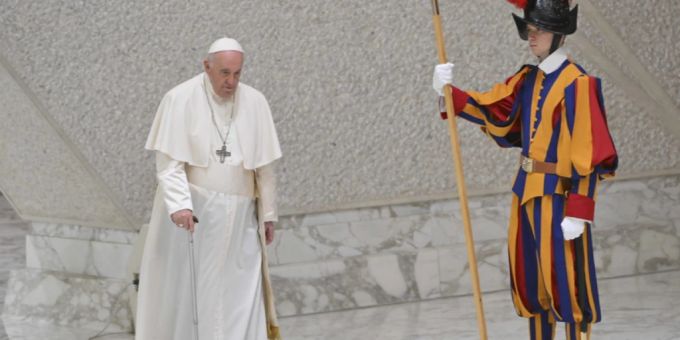 Papst Franziskus hat sich am Samstag an die Schweizergarde gewandt. 23 neue Gardisten sollen im Vatikan vereidigt werden. (Archivbild) Papst Franziskus hat sich am Samstag an die Schweizergarde gewandt. 23 neue Gardisten sollen im Vatikan vereidigt werden. (Archivbild)
