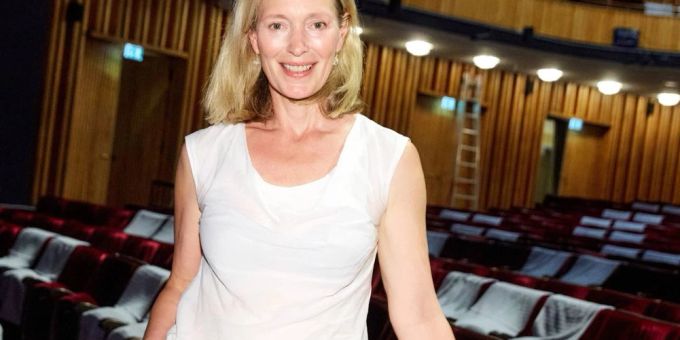 Die bekannte Darstellerin Katja Weitzenböck ist neben ihrer Schauspielkarriere seit neuestem auch als Intimitätskoordinatorin tätig. Die bekannte Darstellerin Katja Weitzenböck ist neben ihrer Schauspielkarriere seit neuestem auch als Intimitätskoordinatorin tätig.