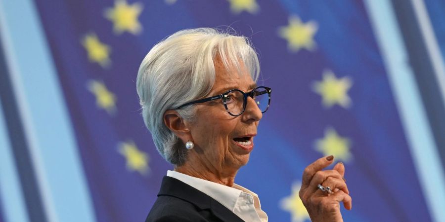 Nach der dritten Zinserhöhung in Folge sieht Christine Lagarde, Präsidentin der Europäischen Zentralbank, den Kampf gegen die hohe Inflation noch nicht beendet.