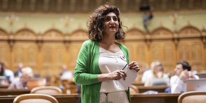 Die Initiative von Nationalrätin Sibel Arslan (Grüne/BS) für ein Stimmrechtsalter 16 wird erneut in der grossen Kammer diskutiert. Die vorberatende Nationalratskommission möchte das Anliegen abermals abschreiben. (Archivbild) Sibel Arslan