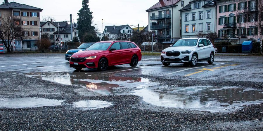 Parkplatz bei der Hafenpromenade