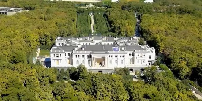 Der Protz-Palast von Wladimir Putin liegt am Schwarzen Meer. Wladimir Putin