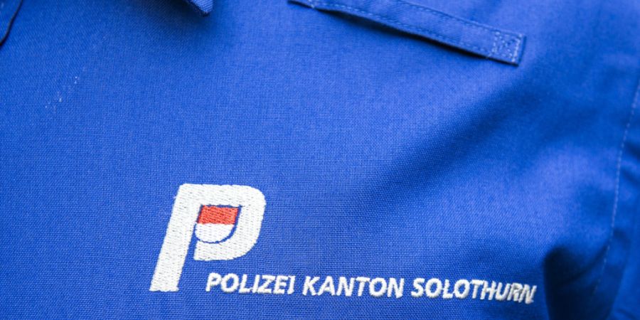 In Erlinsbach SO ist am Sonntag ein Mann bei einem Raubüberfall leicht verletzt worden. (Archivbild)